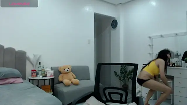 LoveMarieFoxxx online show from October 2025 02:39:01 PM