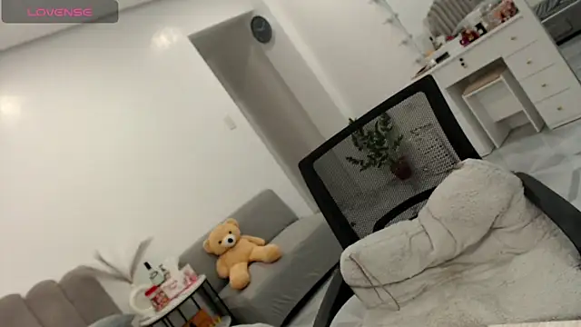 LoveMarieFoxxx online show from October 2025 02:13:02 AM