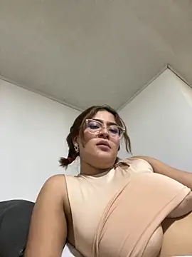 Snapshot of Juliana_News chatting on September 2025 05:45:02 AM Juliana News online show from September 2025 05:45:02 AM