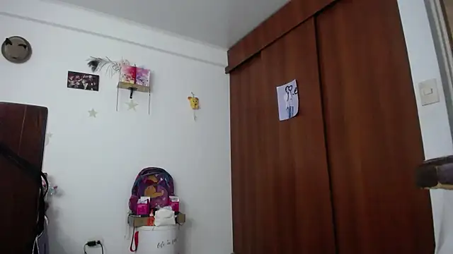 Snapshot of Moon_lunita chatting on May 2026 08:17:02 PM Moon lunita online show from May 2026 08:17:02 PM