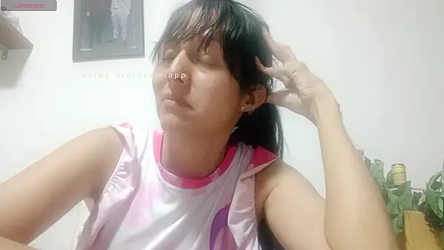 Moon lunita online show from February 2025 07:01:02 PM