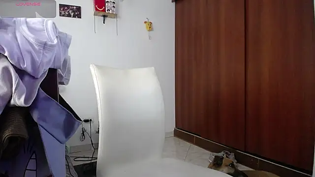 Moon lunita online show from February 2026 09:14:01 PM