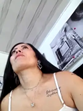 Snapshot of Tania_mature chatting on April 2026 05:52:01 PM Tania mature online show from April 2026 05:52:01 PM