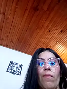Snapshot of Tania_mature chatting on May 2026 05:28:01 PM Tania mature online show from May 2026 05:28:01 PM