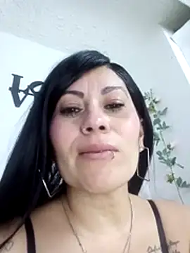 Snapshot of Tania_mature chatting on July 2026 05:46:02 PM Tania mature online show from July 2026 05:46:02 PM