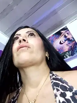 Snapshot of Tania_mature chatting on April 2026 05:43:01 PM Tania mature online show from April 2026 05:43:01 PM