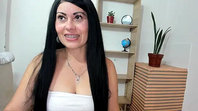 Tania mature online show from September 2025 05:53:02 PM