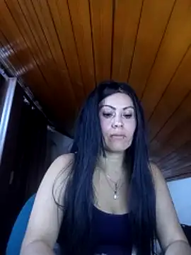 Tania mature online show from April 2026 06:01:01 PM