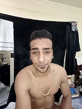 Snapshot of highguy chatting on February 2025 11:37:02 PM highguy online show from February 2025 11:37:02 PM