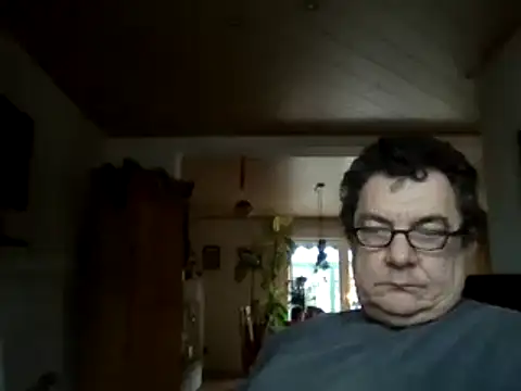 Nobbie444 online show from December 2025 01:13:02 PM