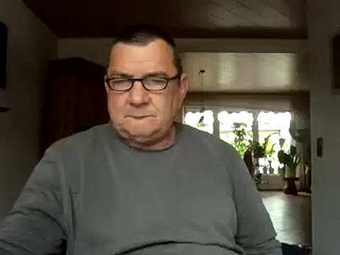 Snapshot of Nobbie444 chatting on May 2026 09:52:02 AM Nobbie444 online show from May 2026 09:52:02 AM