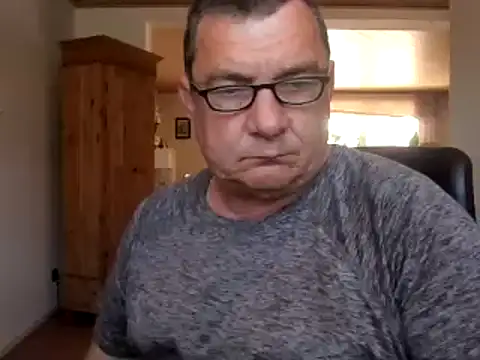 Snapshot of Nobbie444 chatting on May 2026 12:22:02 PM Nobbie444 online show from May 2026 12:22:02 PM