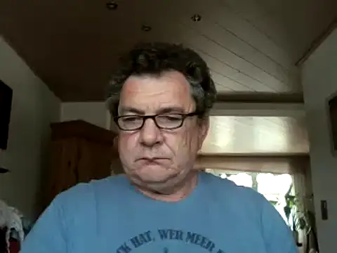Snapshot of Nobbie444 chatting on April 2026 11:18:02 AM Nobbie444 online show from April 2026 11:18:02 AM