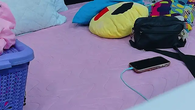 colombiamommy online show from October 2025 12:28:01 PM