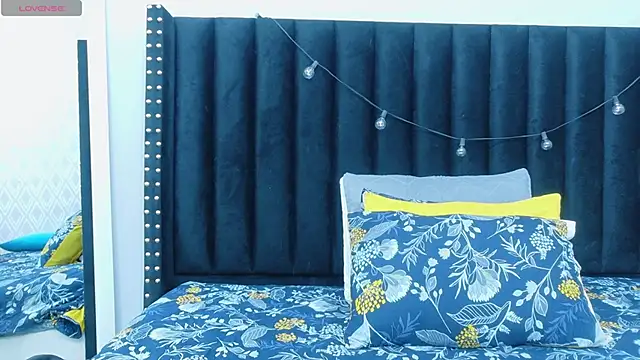 Snapshot of colombiamommy chatting on February 2026 12:26:01 PM colombiamommy online show from February 2026 12:26:01 PM