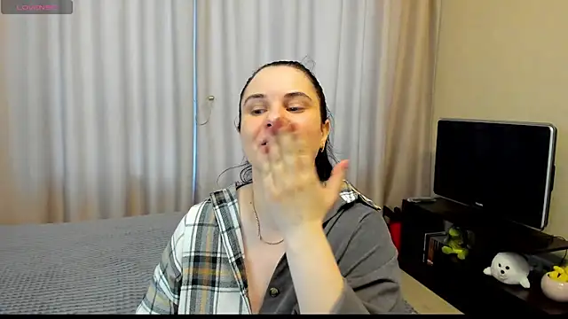 AlanaBrox online show from May 2026 04:06:02 PM