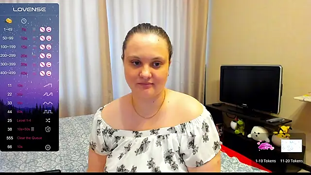 Snapshot of AlanaBrox chatting on March 2025 10:11:01 AM AlanaBrox online show from March 2025 10:11:01 AM