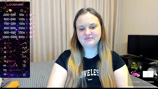 Snapshot of AlanaBrox chatting on February 2025 01:11:02 PM AlanaBrox online show from February 2025 01:11:02 PM