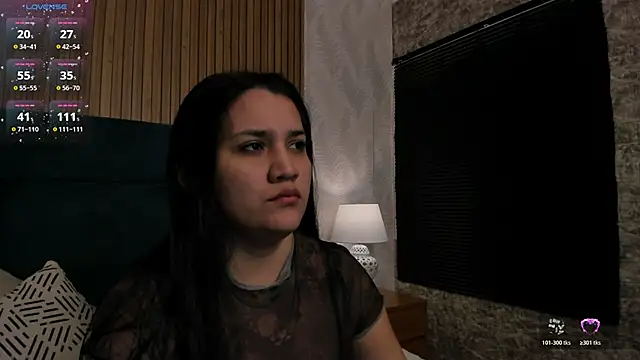 Kareena chopra online show from November 2025 12:32:01 PM