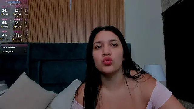 Kareena chopra online show from April 2026 12:11:02 PM