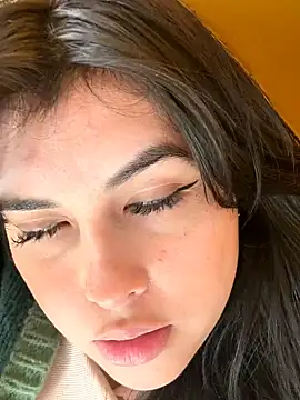 Alyaa s online show from October 2025 09:48:01 PM