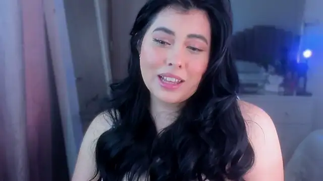 Alyaa s online show from September 2025 06:28:02 PM