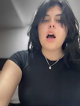 Alyaa s online show from October 2025 10:30:02 PM