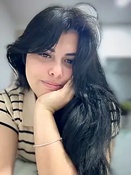 Alyaa s online show from October 2025 01:28:02 AM