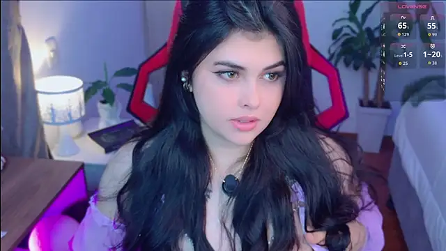 Alyaa s online show from April 2026 12:44:01 AM