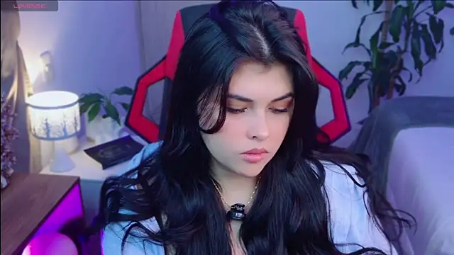 Alyaa s online show from April 2026 12:26:02 AM