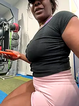 Snapshot of TilaTotti chatting on November 2025 08:35:01 AM TilaTotti online show from November 2025 08:35:01 AM