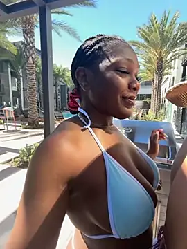 Snapshot of TilaTotti chatting on October 2025 07:44:01 PM TilaTotti online show from October 2025 07:44:01 PM