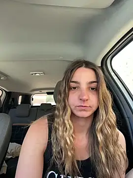 DoriDeluxe66 online show from May 2026 12:58:02 PM