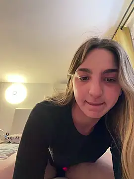 DoriDeluxe66 online show from April 2026 02:13:02 PM