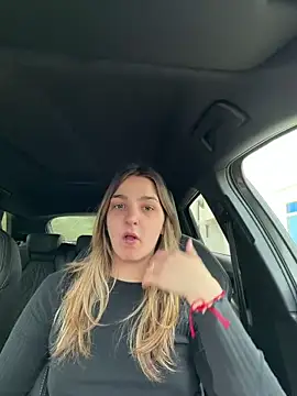 DoriDeluxe66 online show from March 2026 07:36:03 AM