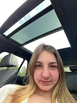 DoriDeluxe66 online show from February 2026 10:48:02 AM