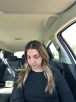 DoriDeluxe66 online show from April 2026 10:00:01 AM