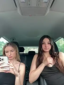 DoriDeluxe66 online show from March 2025 03:57:02 PM