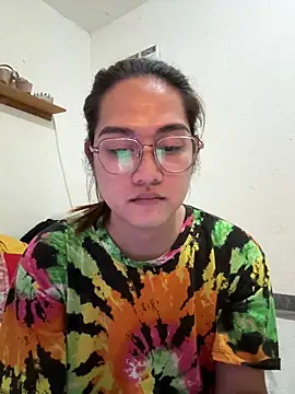 Snapshot of MarieLoveGlamorous chatting on February 2026 01:44:01 PM MarieLoveGlamorous online show from February 2026 01:44:01 PM