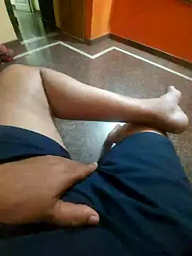 Stripkomal online show from May 2026 04:44:02 PM