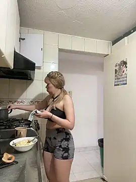 carolina16love online show from February 2026 10:18:01 PM