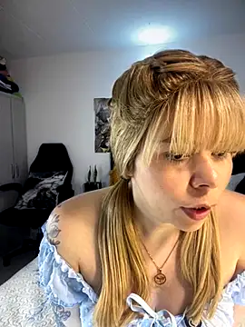 carolina16love online show from November 2025 10:09:01 PM