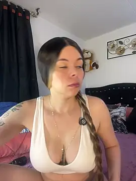 Snapshot of carolina16love chatting on April 2026 06:47:01 PM carolina16love online show from April 2026 06:47:01 PM
