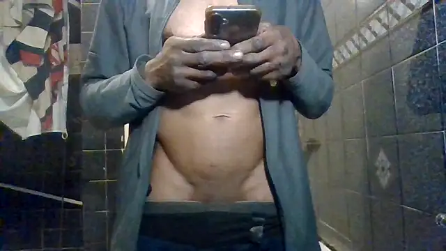 CuzzyB69 online show from February 2026 12:52:02 AM