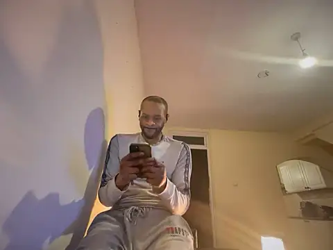 CuzzyB69 online show from March 2025 07:03:02 PM