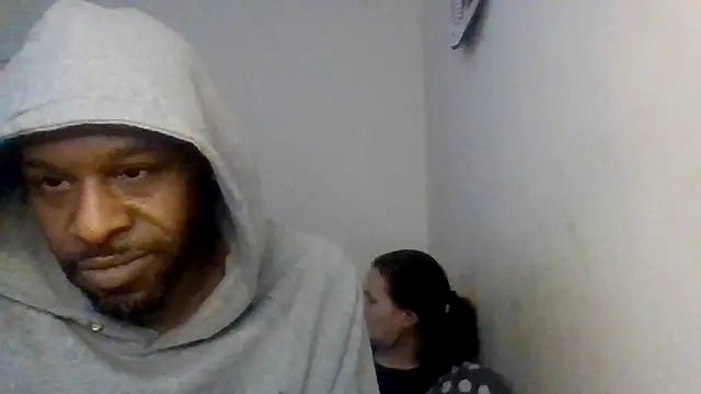 CuzzyB69 online show from November 2025 01:11:01 PM