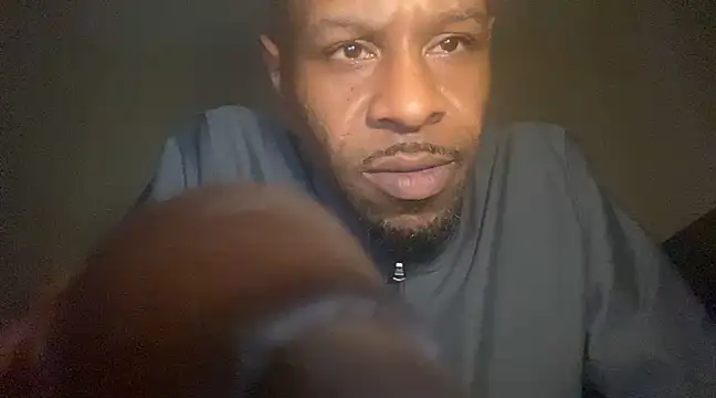 CuzzyB69 online show from February 2025 01:30:02 AM