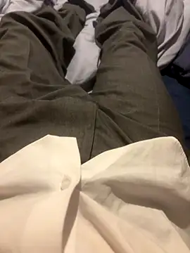 HunterBaby online show from November 2025 10:48:01 PM