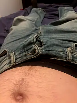 Snapshot of HunterBaby chatting on September 2025 11:34:01 PM HunterBaby online show from September 2025 11:34:01 PM