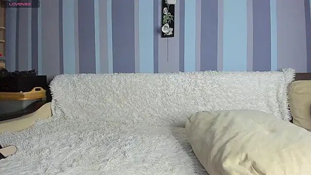 KatMartinez online show from December 2025 12:00:02 PM